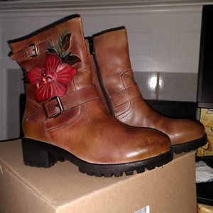 SOCOFY Handmade Flower Buckle Ankle Leather Boots